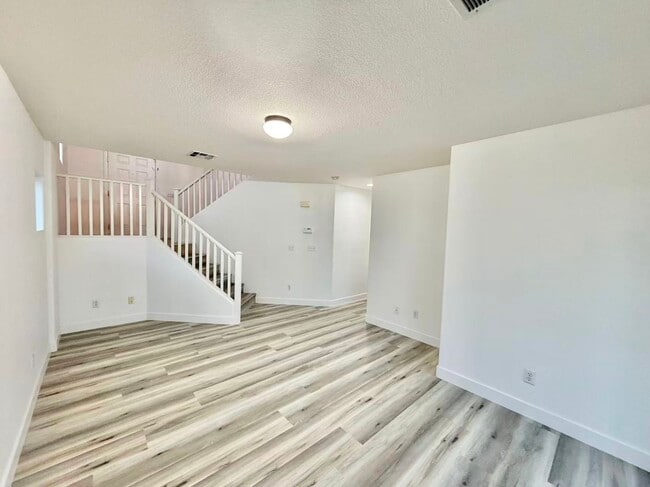 Photo - 6436 Casamar St