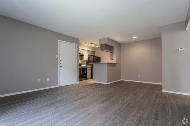 1 BR, 1 BA - 600 SF - A