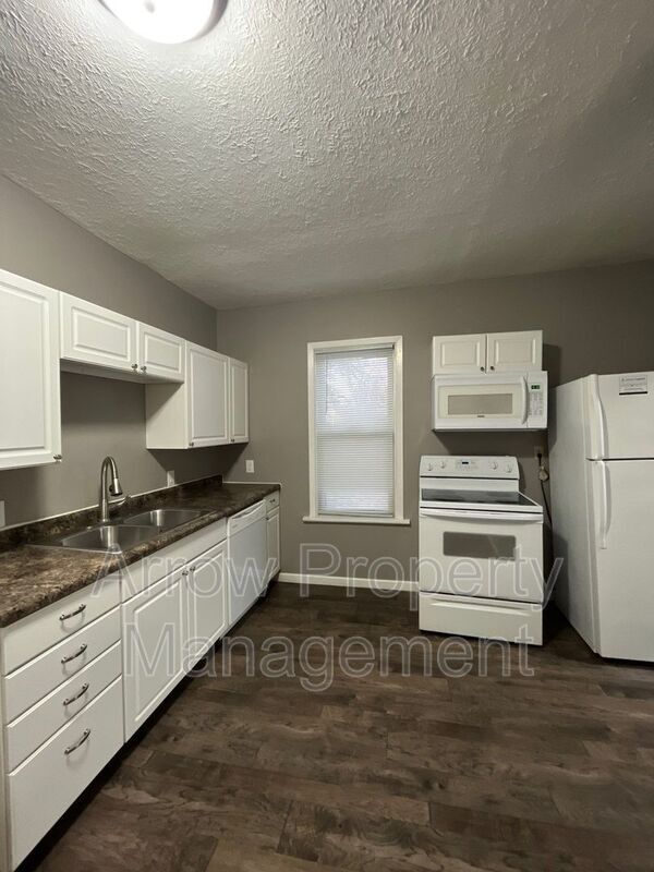 Photo - 2738 Apple St