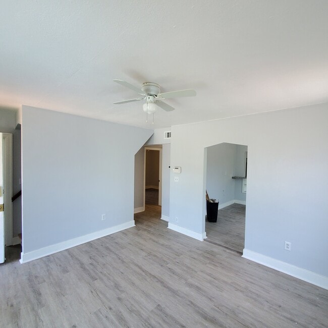 Photo - 1735 25th St S