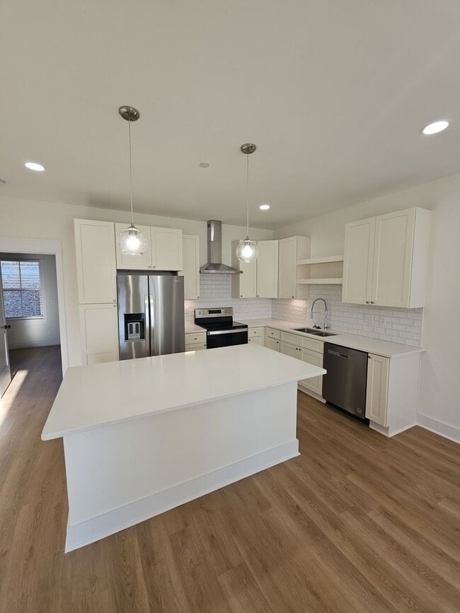 Photo - Fuller Style