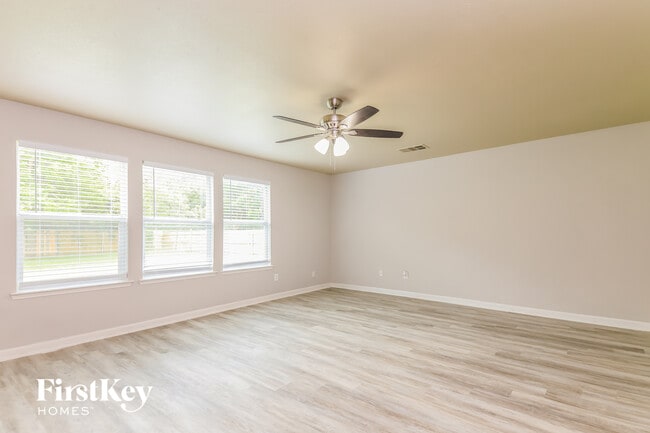 Photo - 3605 Smoketree Dr