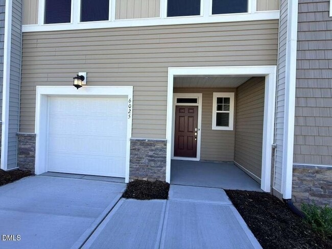 Photo - 6025 Grey Colt Wy