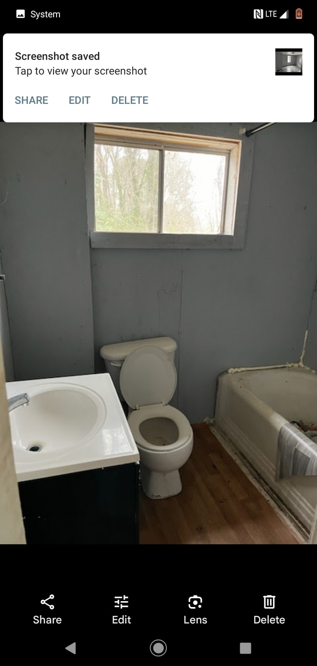 Photo - 218 Clyburn St