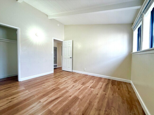 Photo - 177 Gramercy Pl Unidad 6