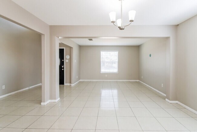 Photo - 7931 Evergreen Terrace Ln