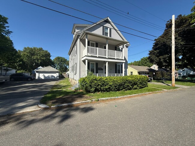 Building Photo - 24 Davis St Unit 24 Davis St. -  3