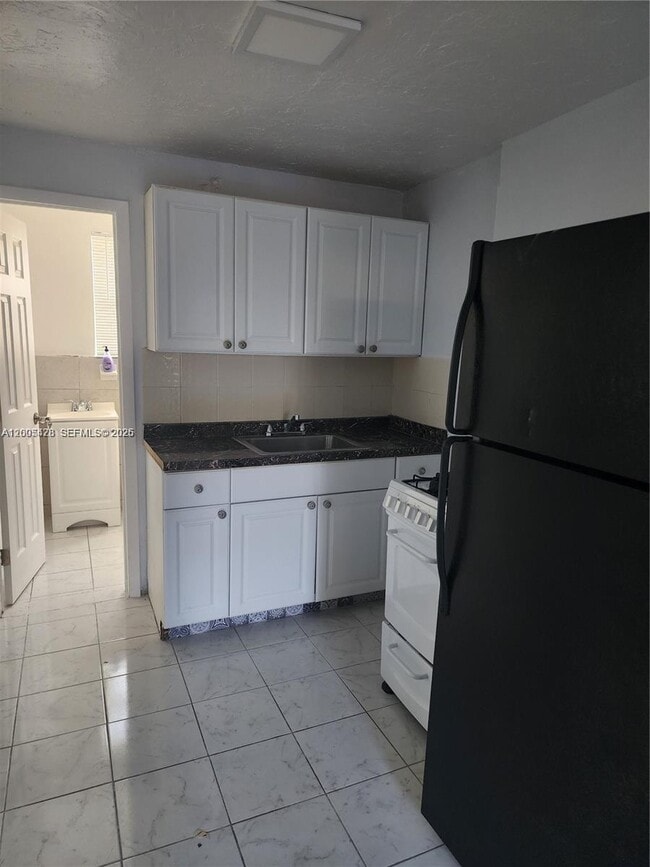 Photo - 224 SW 6th Ave Unit 5