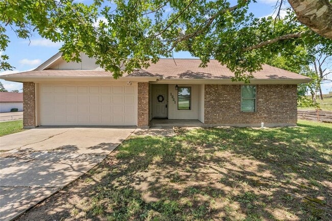 Building Photo - Charming 3-bedroom 2 bath Home Located in Cleburne.