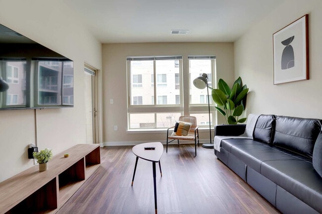 Photo - 2803 Poag St Unidad SI FL2-ID1022594P
