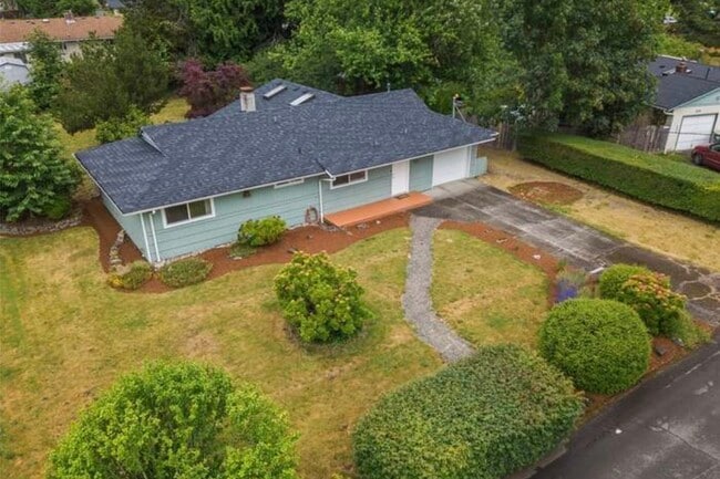 Photo - 1319 Gemini St SE