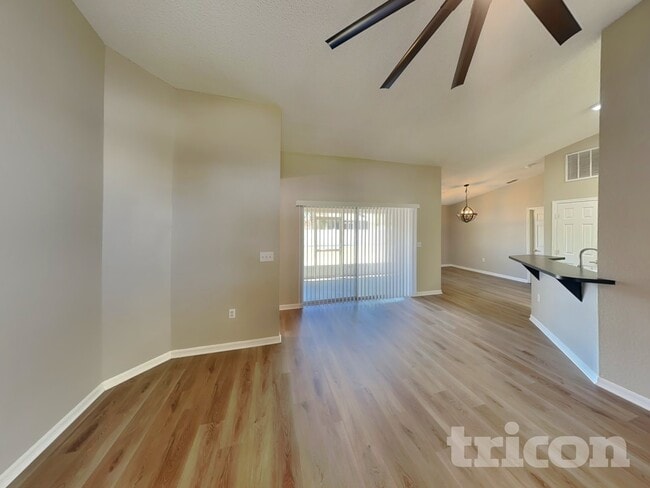 Photo - 7152 Summit Dr