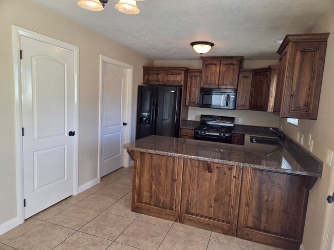 Photo - 340 W 1425 N