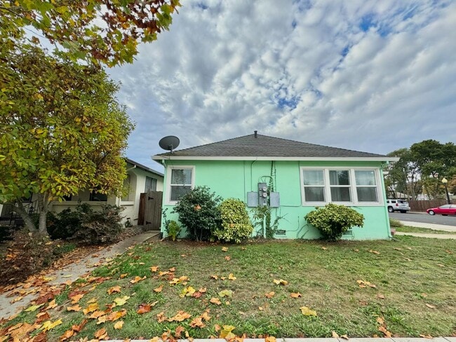 Photo - 950 Seymour St
