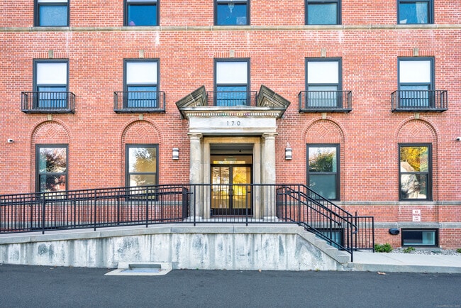 Photo - 170 Ridge Rd Unit 104