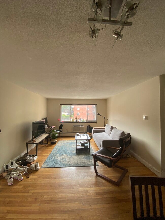 Photo - 239 Kelton St Unit U32