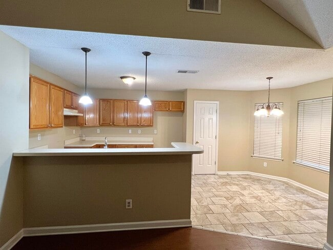 Photo - 951 Scofield Dr
