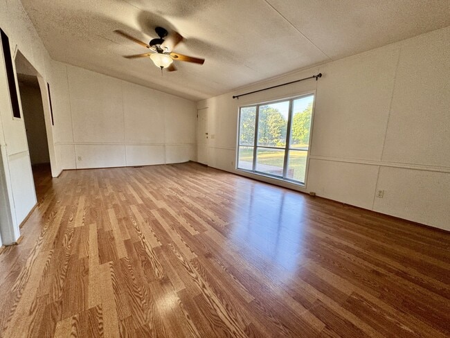 Photo - 2120 Peeler Rd