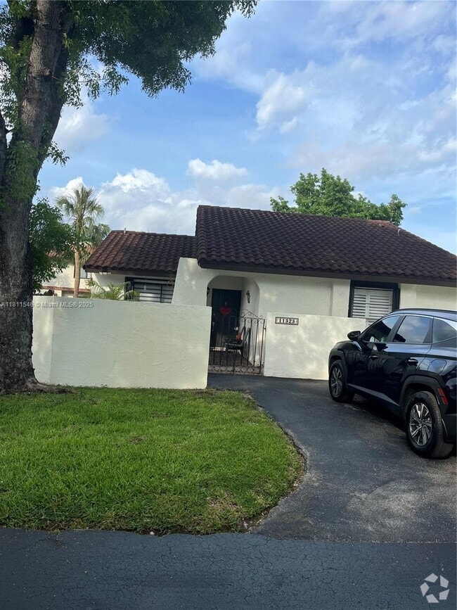 Building Photo - 11323 SW 133rd Pl Rental