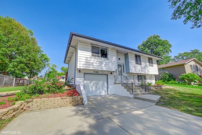 Building Photo - 728 Boxwood Dr Rental