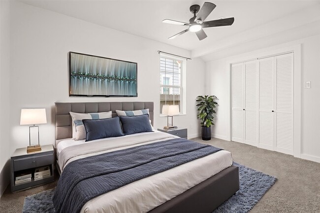 Photo - 125 18th Ave N