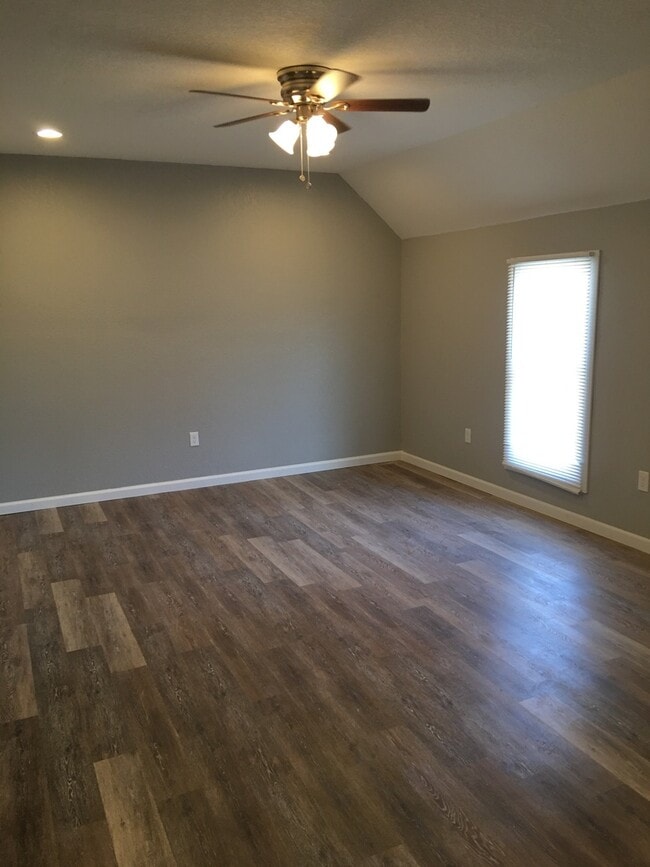 Photo - 409 N Olive St Unit 409 N. Olive Apt B