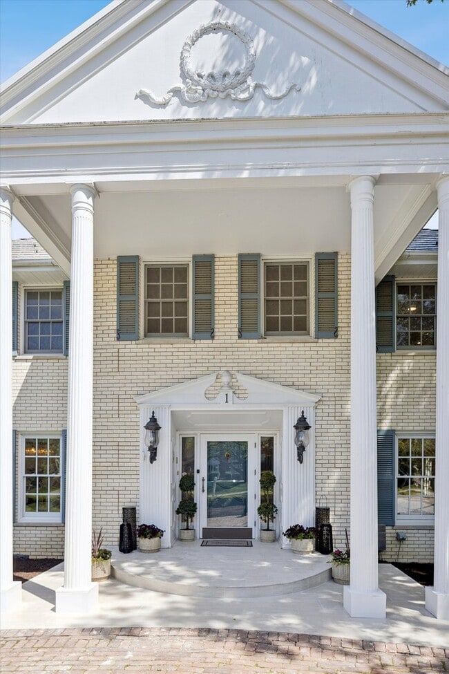 1 Charleston Rd
