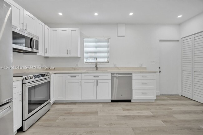 Photo - 1401 NE 152nd St