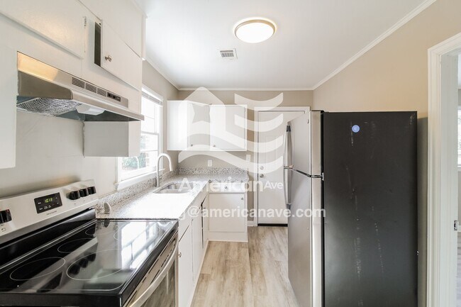 Photo - 200 Georgia Ave