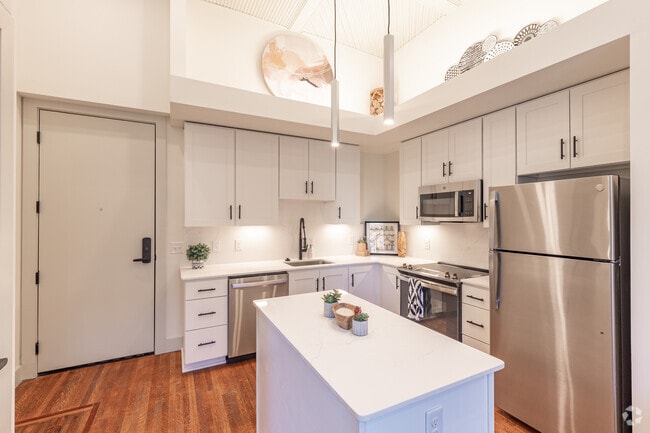 The Finch- 1BR, 1BA 494 sq ft - Harper's Flats