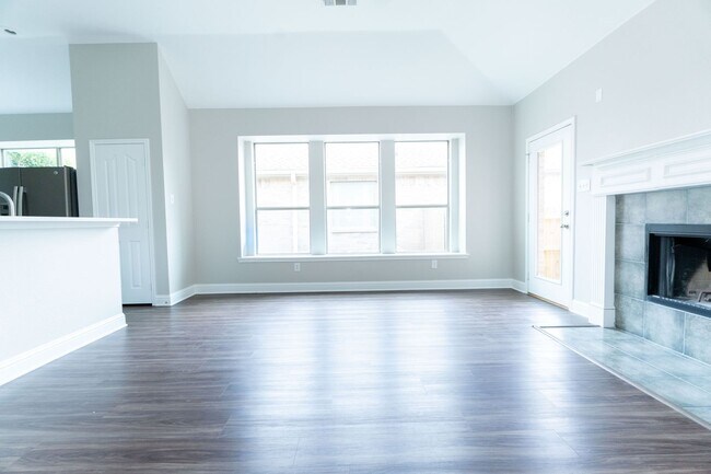 Photo - 3105 Whispering Pine Blvd