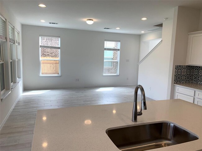 Photo - 6502 Pleasanton Pkwy