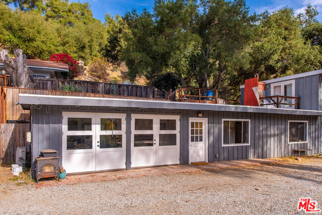 Building Photo - 1710 Topanga Skyline Dr Rental