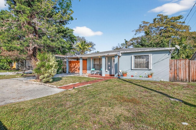 Photo - 131 SW 7th Terrace