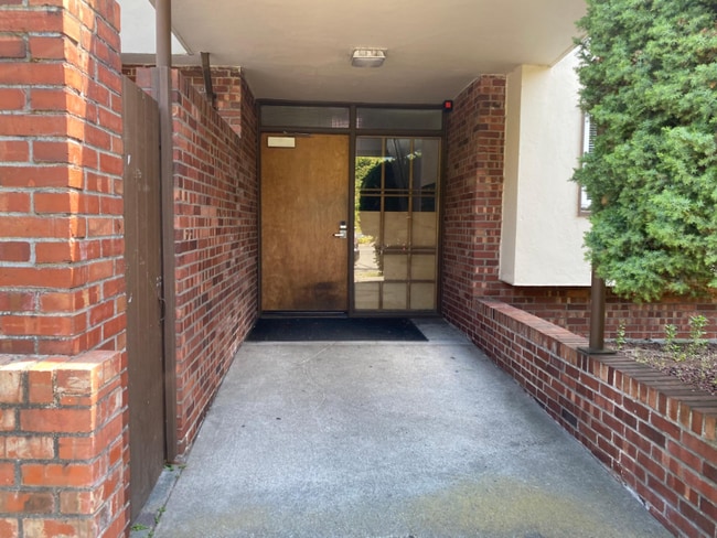 Photo - 4636 22nd Ave NE Unidad 4