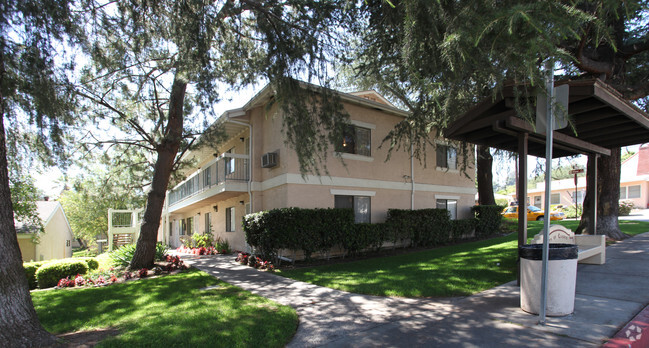 Building Photo - Heritage Park Rental