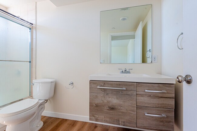 3rd En Suite Bathroom - 3rd floor