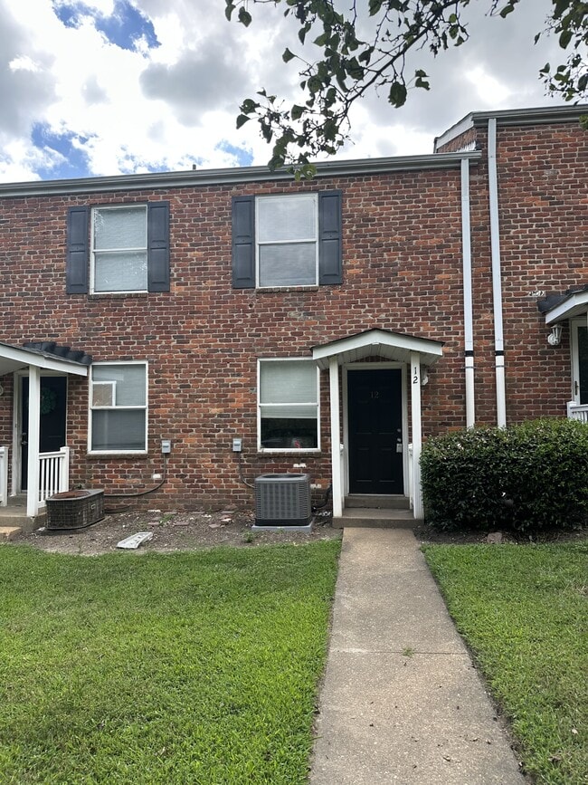 Building Photo - 3510 E Richmond Rd Rental