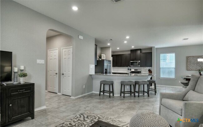 Photo - 109 Muenster Dr Casa