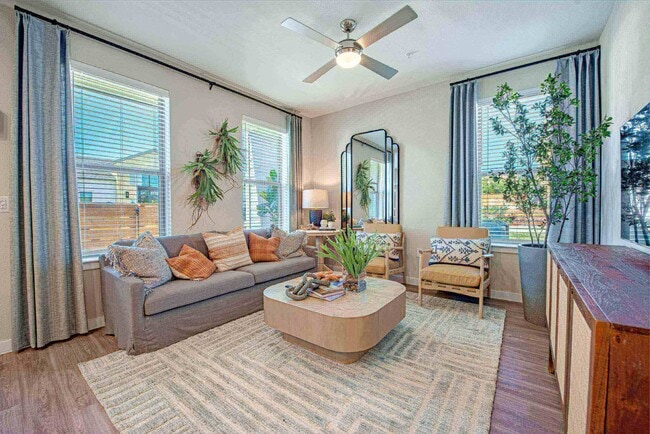 Photo - Alta Rolling Oaks