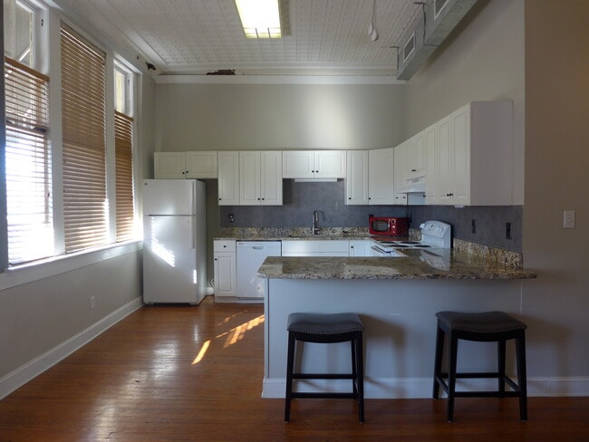 Photo - 112 N John St Unidad 3