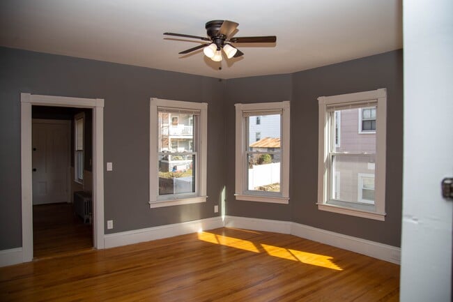 Photo - 95 Bradford Ave Unit 2