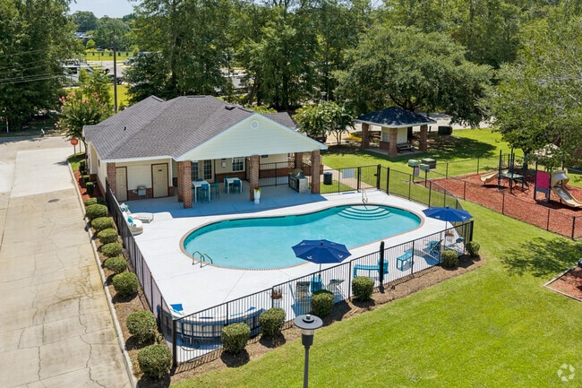 Building Photo - Alabaster Estates