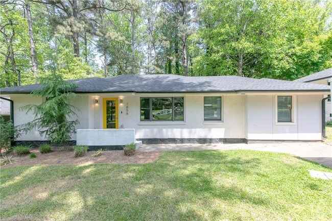 Building Photo - 1858 Longdale Dr