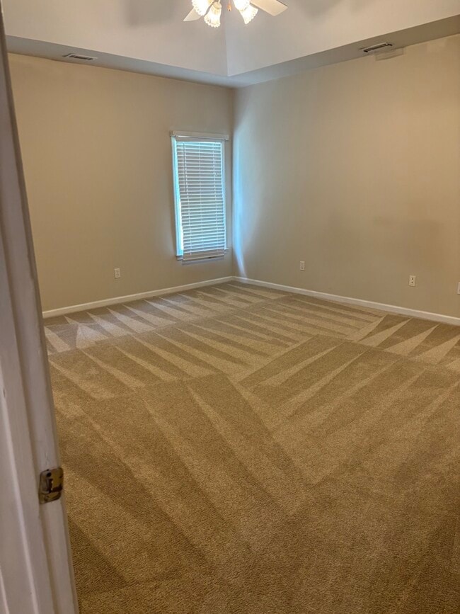 Photo - 217 Palette Ln