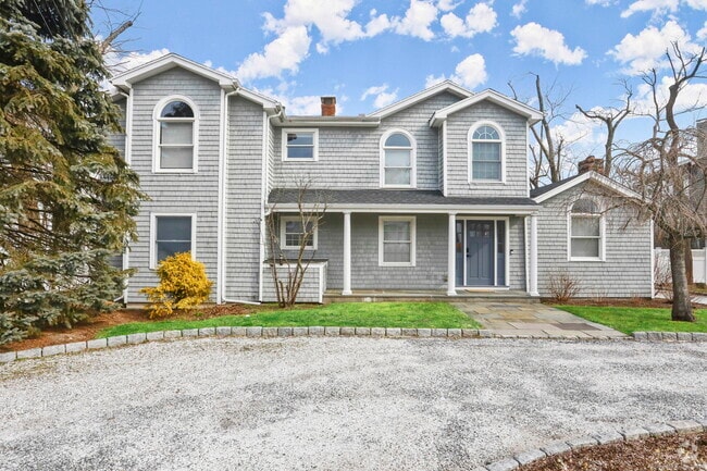 Building Photo - 85 Roton Ave Rental