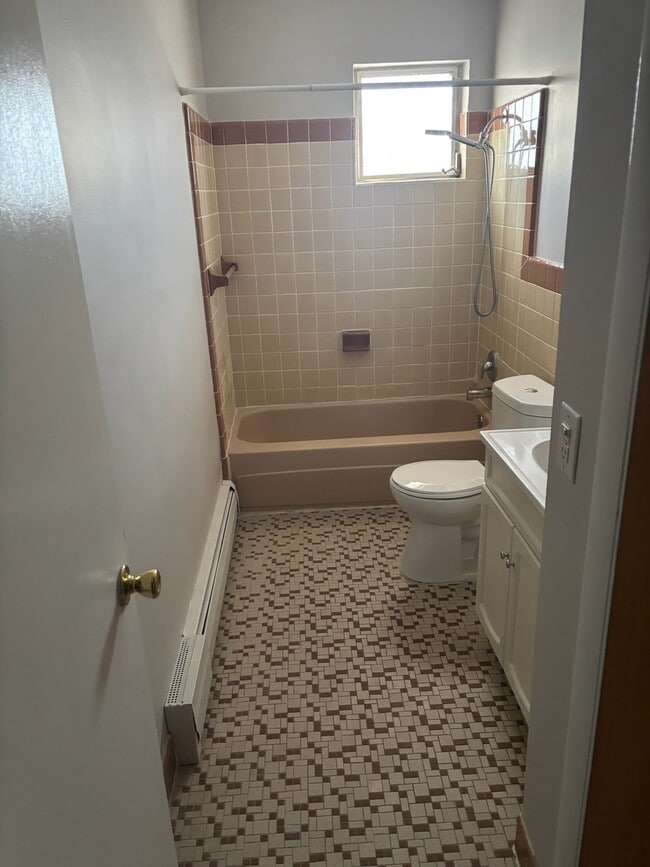 Baño - Bridgeton Arms Apartments