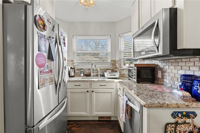 Photo - 712 Oak Hollow Ct
