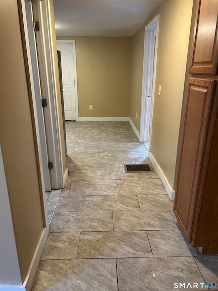 Photo - 240 Scott St