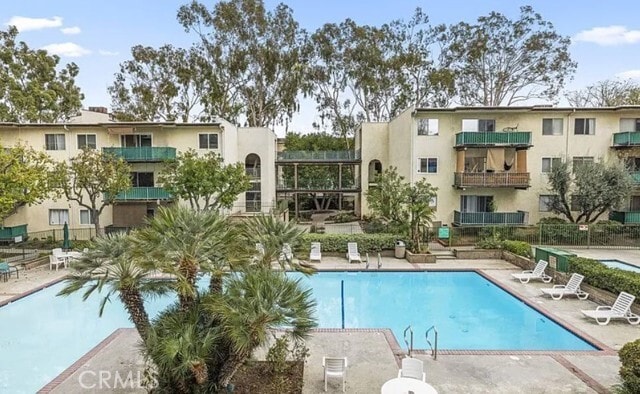 5460 White Oak Ave Unit G309